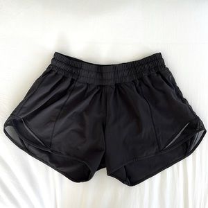 Lululemon Hotty Hot Shorts 4”